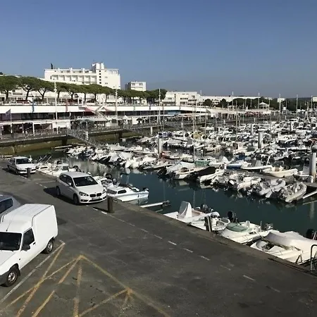 Foncillon : Avec Grande Terrasse Privative + Studio * Royan