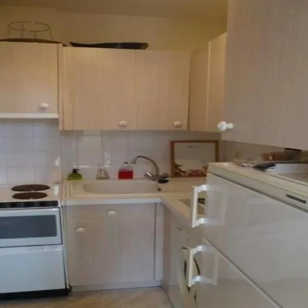 Appartement Foncillon : Avec Grande Terrasse Privative + Studio *